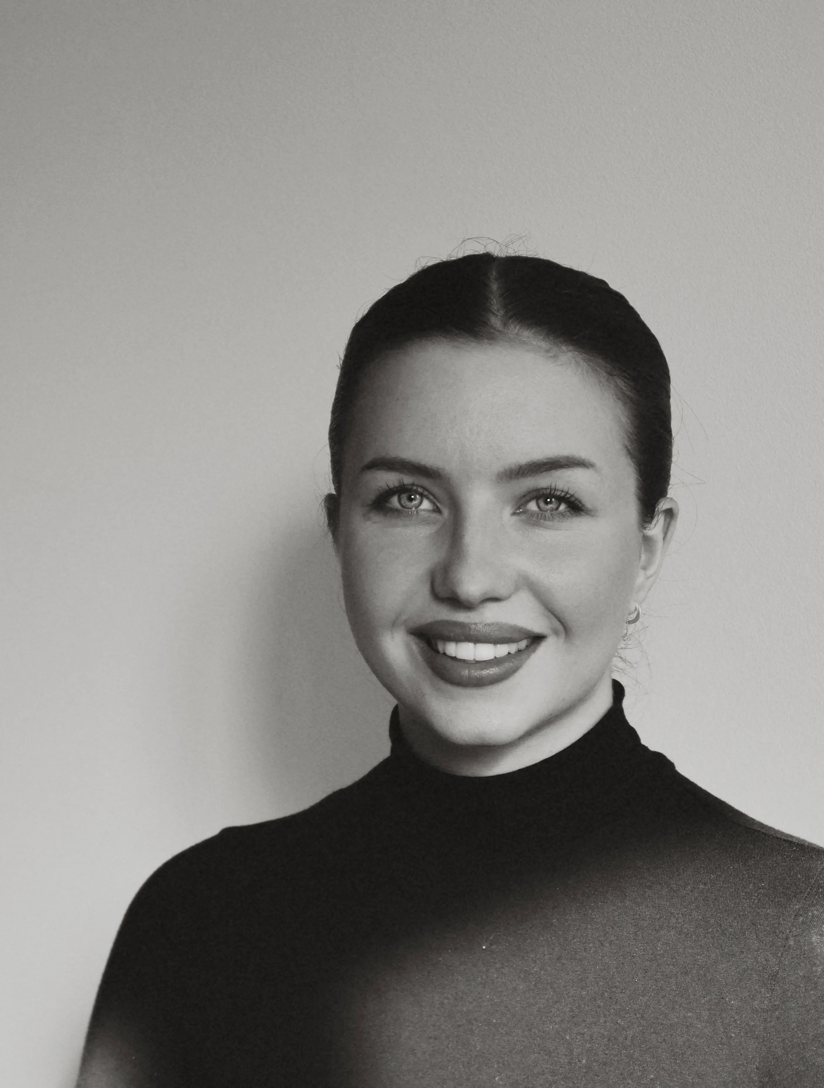 Carolin Stolzenberger — Portrait
